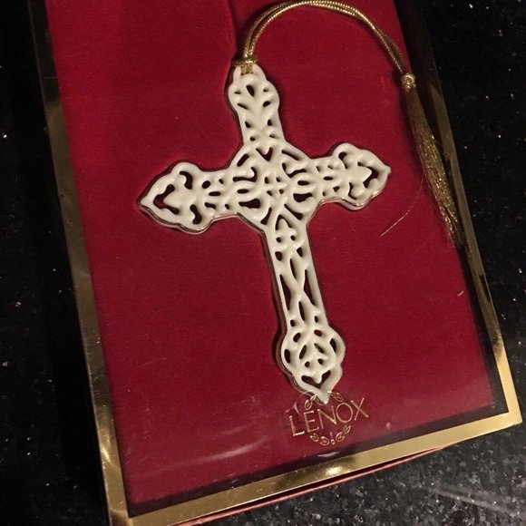 Beautiful Lenox Pierced Cross Ornament Decoration Easter Mother’s Day - Picture 6 of 8